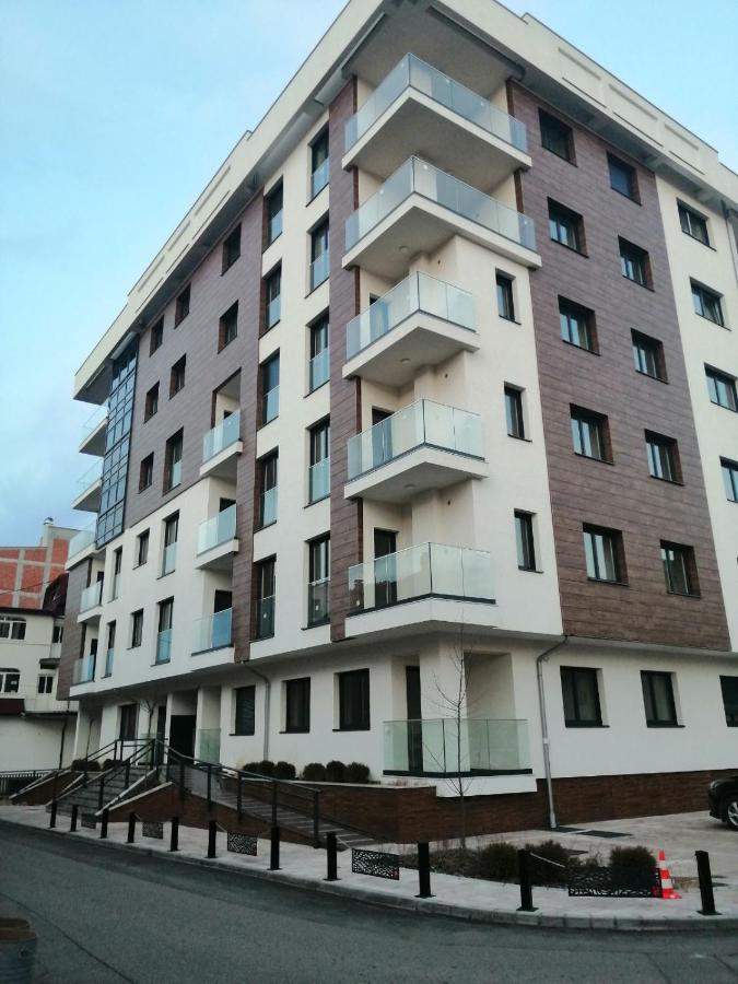 Stefan Lux Apartment Бієліна Екстер'єр фото